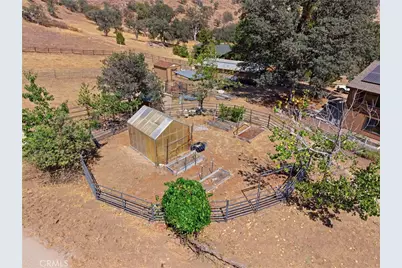 26001 Bear Valley, Tehachapi, CA 93561 - Photo 10