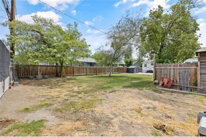 224 E 10th, Hanford, CA 93230 - Photo 32