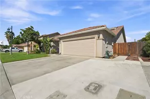 1162 Paradise Loop, Lemoore, CA 93245 - Photo 4
