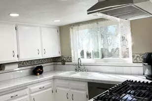 722 E Bunny Ave, Santa Maria, CA 93454 - Photo 12