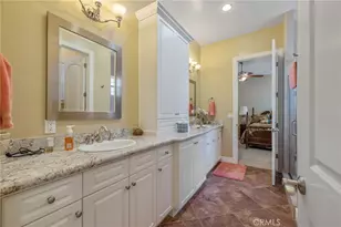 2579 Meadow View, Hanford, CA 93230 - Photo 34