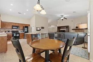 4225 W Ceres Ct, Visalia, CA 93291 - Photo 24