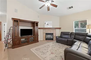 4225 W Ceres Ct, Visalia, CA 93291 - Photo 16