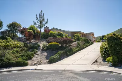528 S X, Lompoc, CA 93436 - Photo 1
