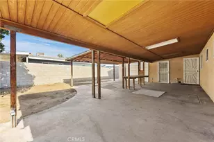 3717 Madrid, Bakersfield, CA 93309 - Photo 34