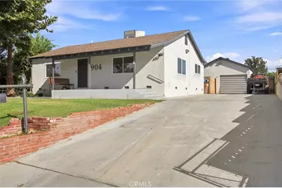 1904 Radiance, Bakersfield, CA 93304 - Photo 2