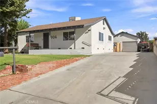 1904 Radiance, Bakersfield, CA 93304 - Photo 2