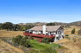 28360 Burning Tree Dr, Tehachapi, CA 93561 - Photo 4