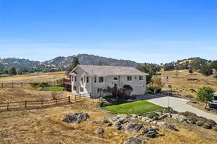 28360 Burning Tree Dr, Tehachapi, CA 93561 - Photo 1