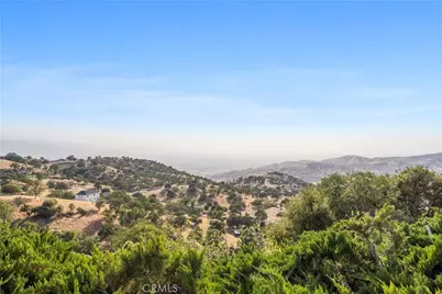 30300 Piebald Court, Tehachapi, CA 93561 - Photo 12