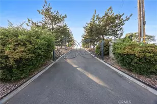 30300 Piebald Ct, Tehachapi, CA 93561 - Photo 4