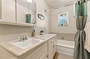 3985 N Tollhouse Rd, Fresno, CA 93726 - Photo 20