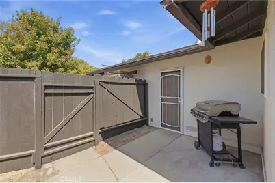 3985 N Tollhouse Road, Fresno, CA 93726 - Photo 30