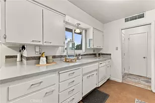 3985 N Tollhouse Rd, Fresno, CA 93726 - Photo 10