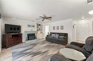 3985 N Tollhouse Rd, Fresno, CA 93726 - Photo 18