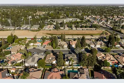 2512 Oak View Court, Bakersfield, CA 93311 - Photo 12