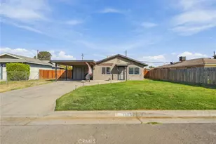 11861 Chris, Hanford, CA 93230 - Photo 2