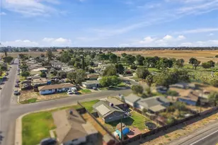 11861 Chris, Hanford, CA 93230 - Photo 32