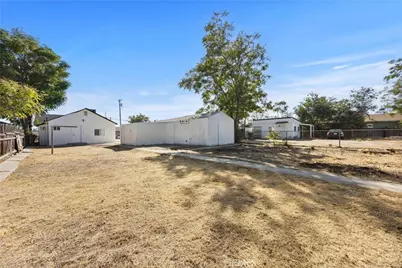 116 E Warren Avenue, Bakersfield, CA 93308 - Photo 28