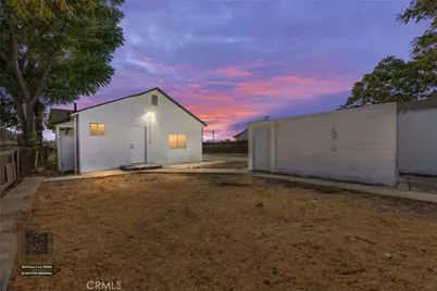 116 E Warren Avenue, Bakersfield, CA 93308 - Photo 2