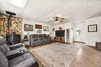 209 W B Street, Tehachapi, CA 93561 - Photo 28