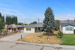 209 W B St, Tehachapi, CA 93561 - Photo 6