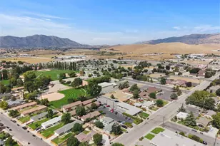 209 W B St, Tehachapi, CA 93561 - Photo 8