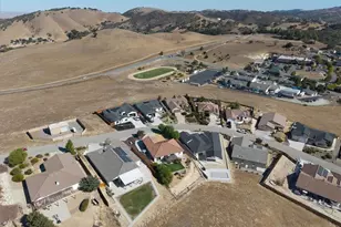3415 Lakeside Village Dr, Paso Robles, CA 93446 - Photo 48