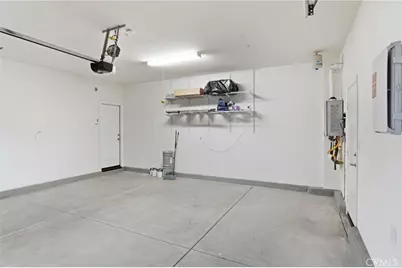 16715 Wyndham, Fontana, CA 92336 - Photo 36