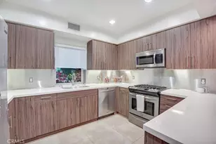11023 Fruitland Dr, Studio City, CA 91604 - Photo 6
