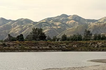 43734 Amazon, Hemet, CA 92544 - Photo 14