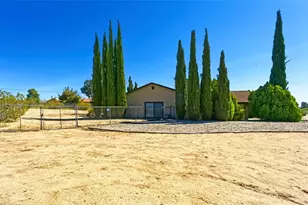 15490 Mondamon, Apple Valley, CA 92307 - Photo 16