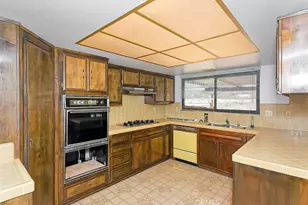 15490 Mondamon, Apple Valley, CA 92307 - Photo 24