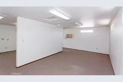 15490 Mondamon, Apple Valley, CA 92307 - Photo 10