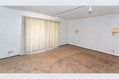 15490 Mondamon, Apple Valley, CA 92307 - Photo 34