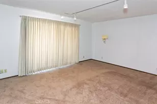 15490 Mondamon, Apple Valley, CA 92307 - Photo 34