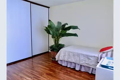 21931 Burbank #23, Woodland Hills, CA 91367 - Photo 20