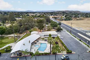 42751 E Florida Ave, Hemet, CA 92544 - Photo 18