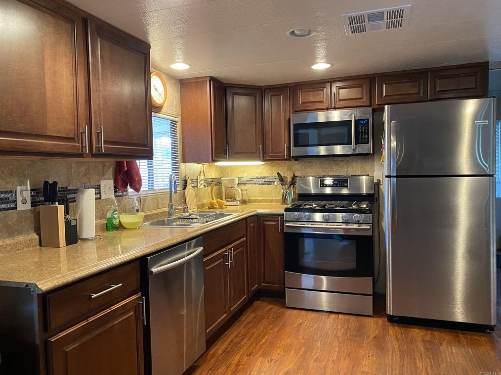 10770 Jamacha Blvd, Spring Valley, CA 91978-1801