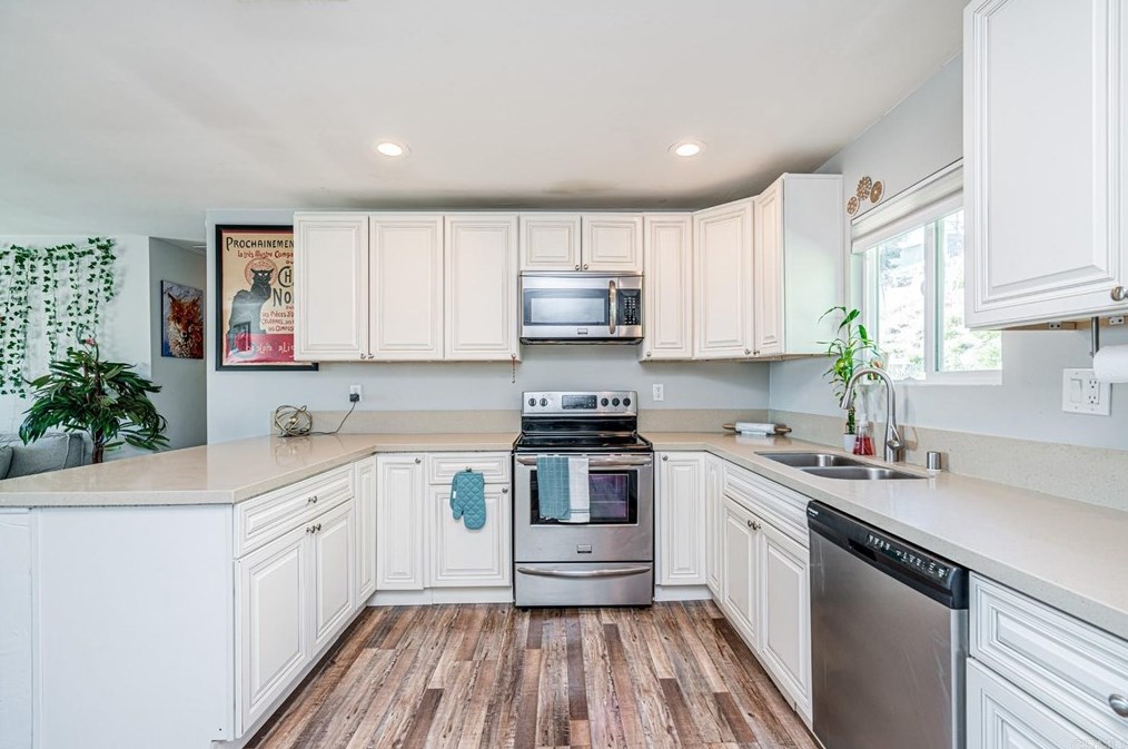 1308 Capistrano Ave, Spring Valley, CA 91977-4508