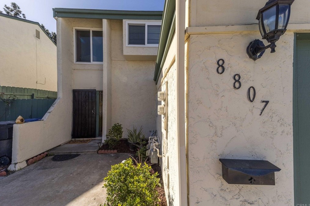 8807 Terrarama Ave, Spring Valley, CA 91977-3550