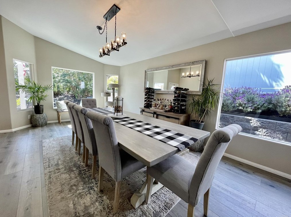 721 Fig St, Fallbrook, CA 92028-2860