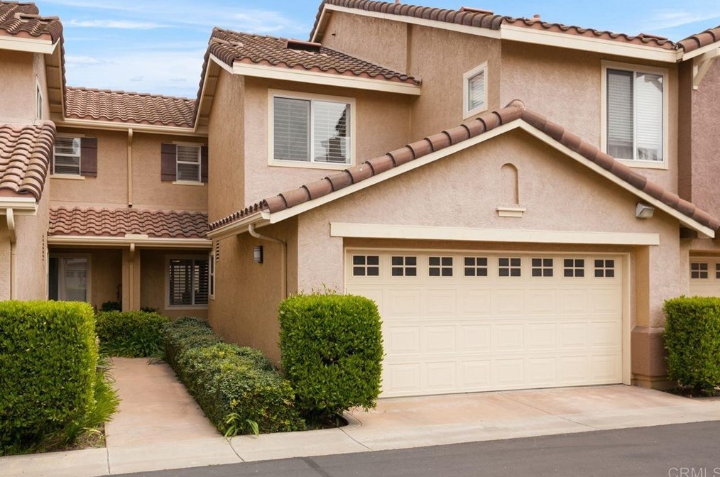 365 Whispering Willow Dr #d, Santee, CA 92071