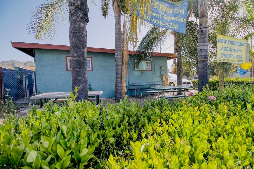2402 Washington Ave, Escondido, CA 92027-1814