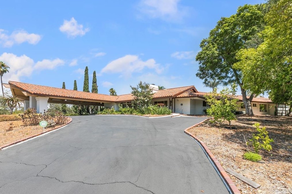 4711 La Rueda Dr, La Mesa, CA 91941