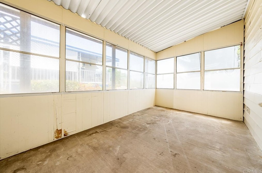 275 Worthington St, Spring Valley CA  91977-6300 exterior