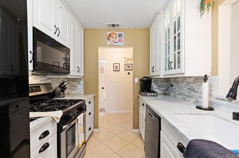 752 Osage St, Spring Valley CA  91977-5516 exterior