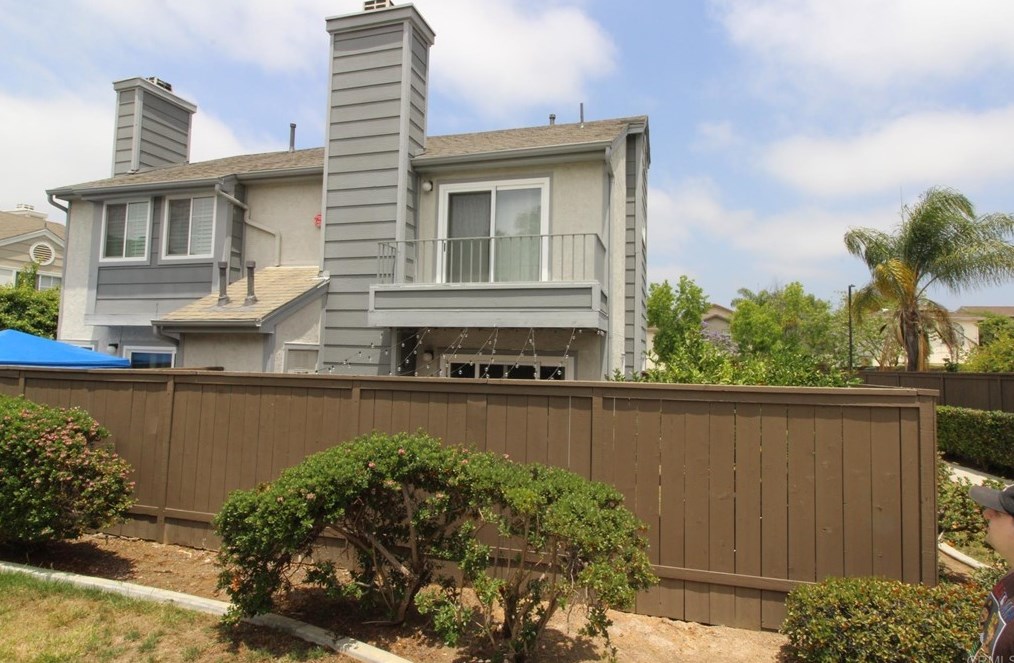 8969 Arlingdale Way, Spring Valley, CA 91977-3354