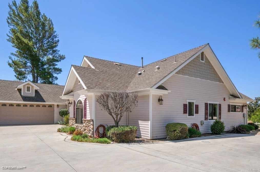 1929 Vista De La Montana, El Cajon, CA 92019
