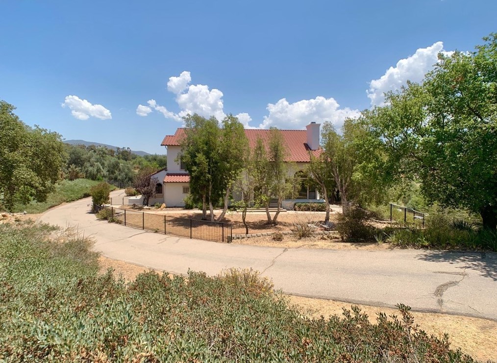 533 Alpine Trail, Alpine, CA 91901